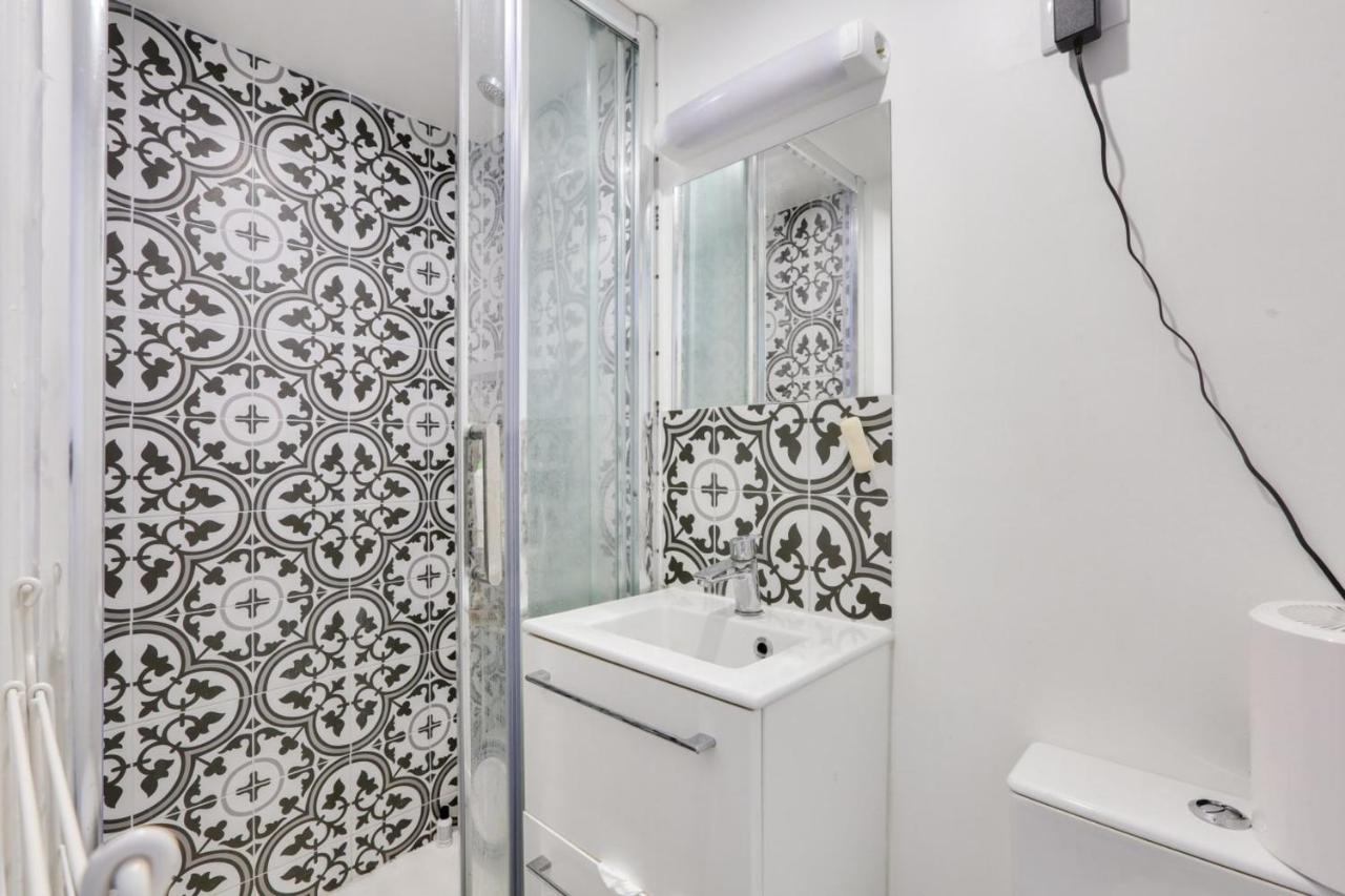 Super Studio In The 11Th District Apartment Paris Luaran gambar