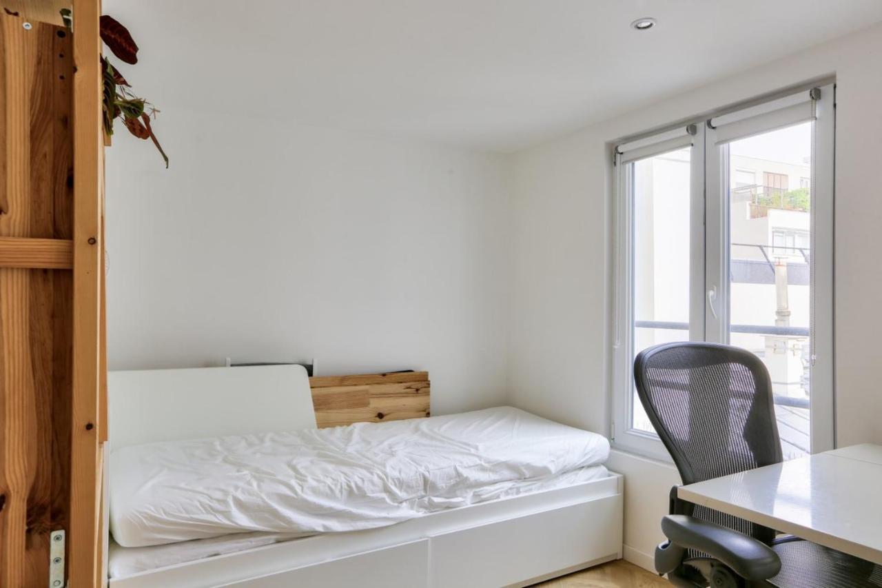 Super Studio In The 11Th District Apartment Paris Luaran gambar