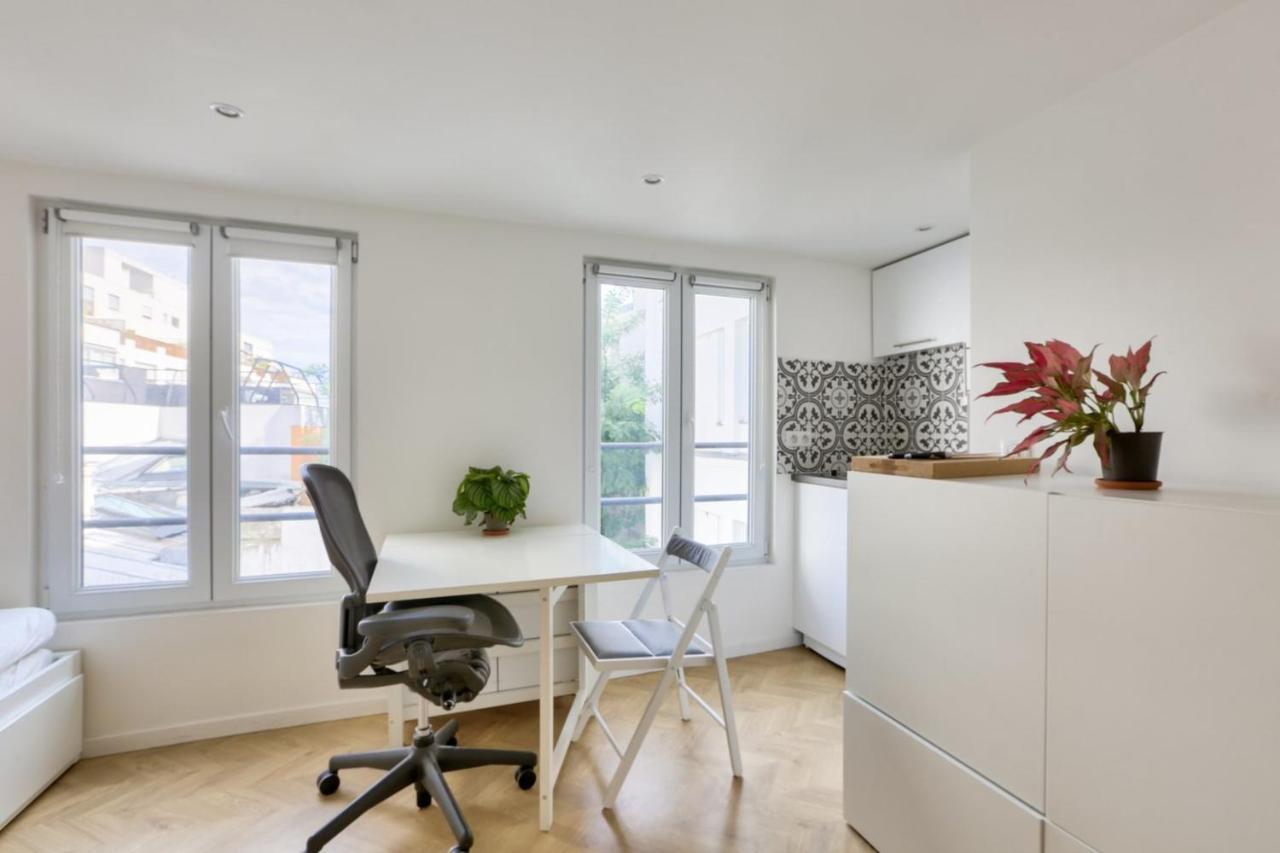 Super Studio In The 11Th District Apartment Paris Luaran gambar